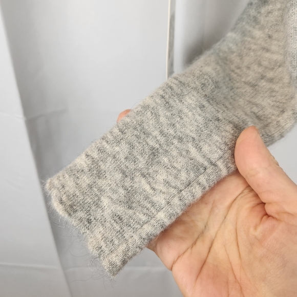 Jacquemus Le Cardigan Alzou in Light Grey size M(38) BNWT - Picture 7 of 14